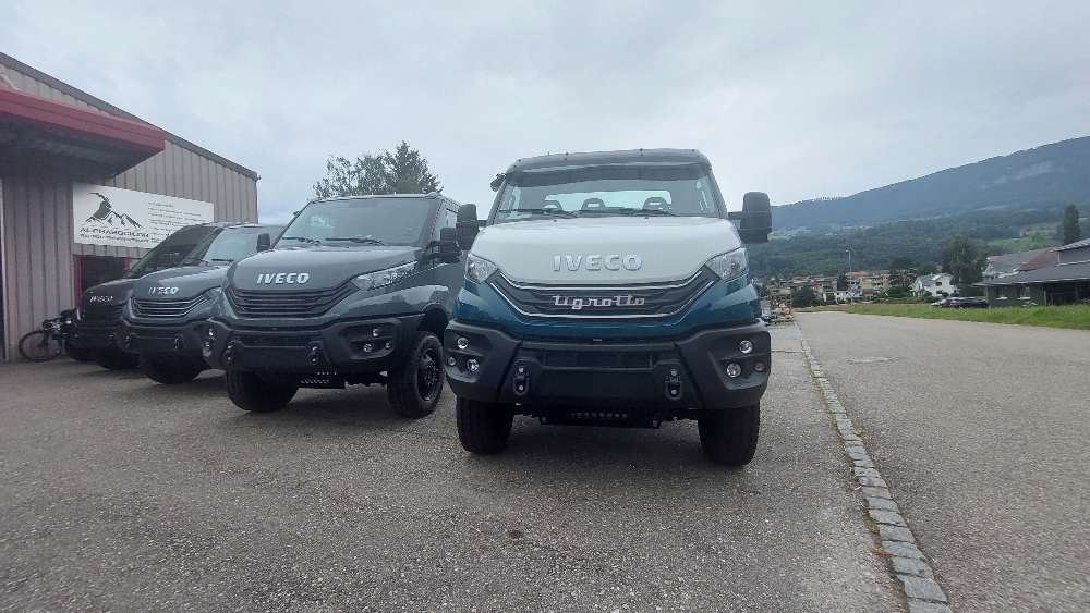 Iveco 4x4 tigrotto Reisemobil von AlphaBock