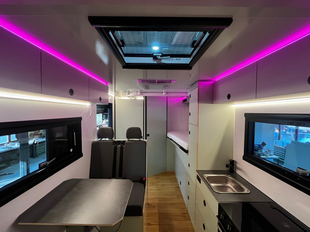 Iveco Daily 4x4 mit Alkoven Wohnraum